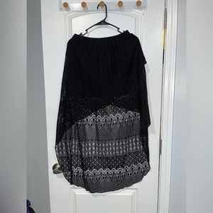 Joe Benbasset, size medium, black long skirt